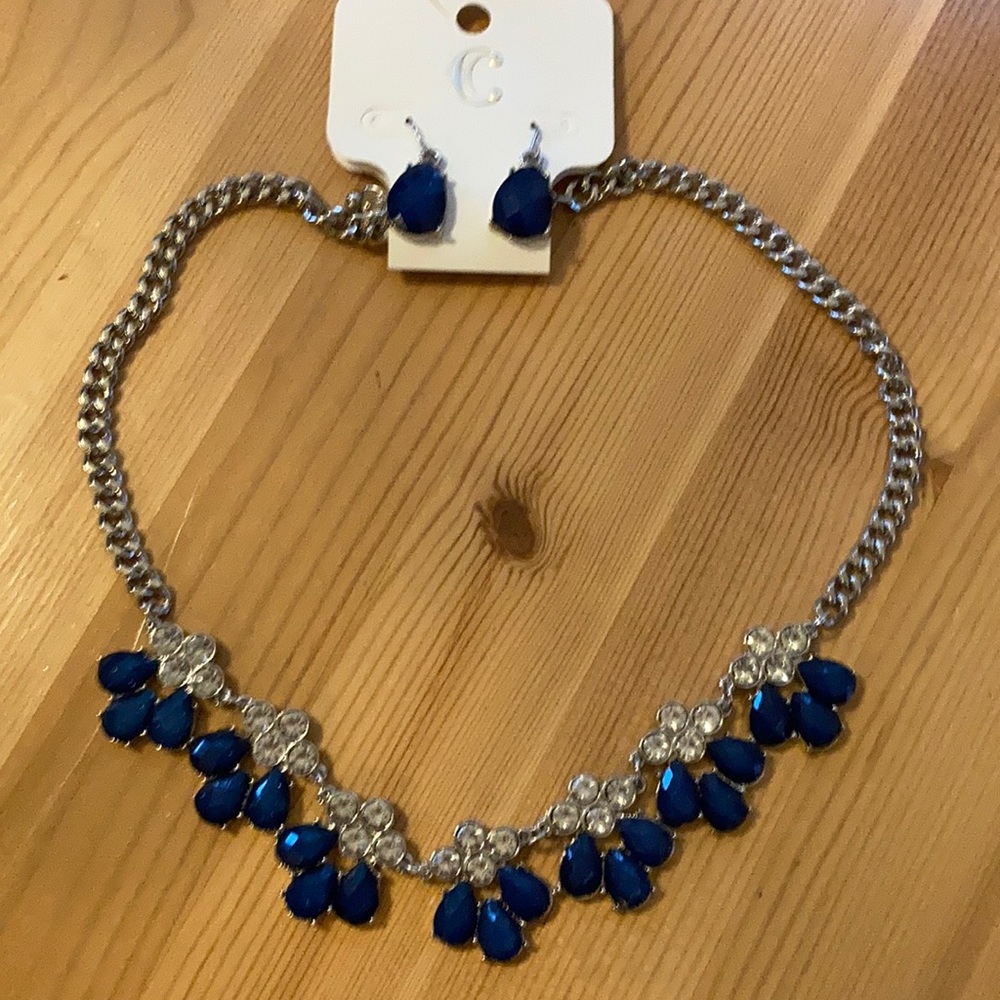 New sapphire blue necklace set with earrings